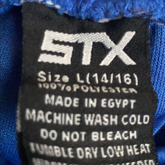 Bundle Shorts - Picture 2 of 3